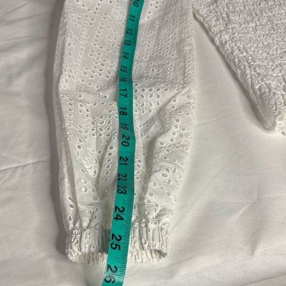 🤍 Nordstrom White Eyelet Smocked Cotton Blouse Women’s Small NWT Lightweight 🤍 - Picture 13 of 14